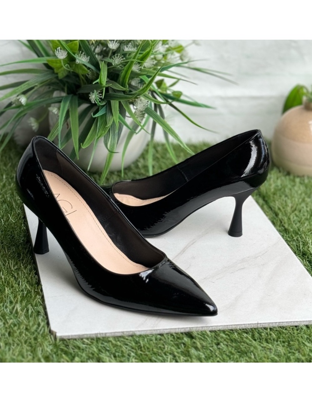 AGL Black
Women's Isolde Pointed Toe High Heel Pumps Patent leather 36 US 6 $440